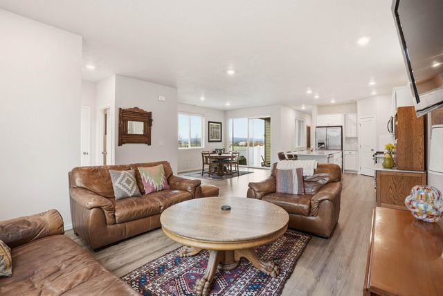 2692 N Swainson Ln, Liberty Lake, WA 99019