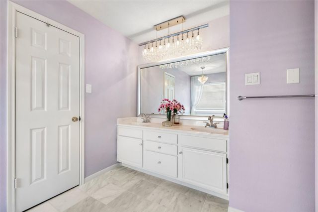 16910 Dusty Mill Drive W, Sugar Land, TX 77498