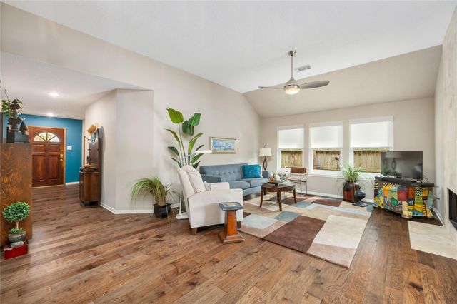 16910 Dusty Mill Drive W, Sugar Land, TX 77498