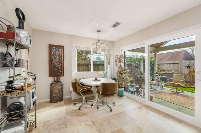 16910 Dusty Mill Drive W, Sugar Land, TX 77498