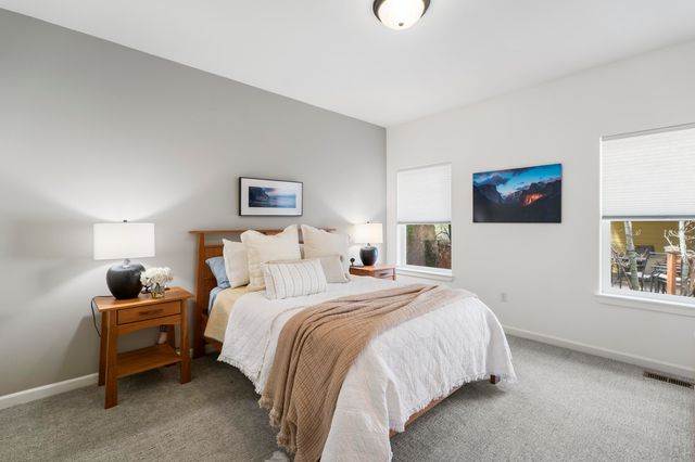 1483 NW John Fremont Street, Bend, OR 97703