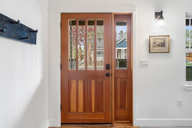 1483 NW John Fremont Street, Bend, OR 97703