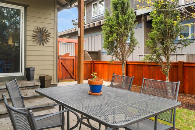 1483 NW John Fremont Street, Bend, OR 97703