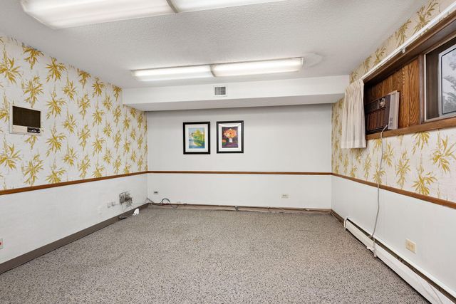 3359 Central Avenue NE, Minneapolis, MN 55418