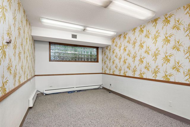 3359 Central Avenue NE, Minneapolis, MN 55418