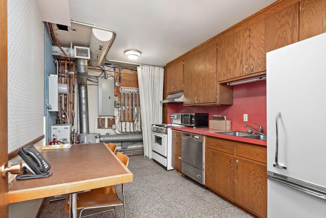 3359 Central Avenue NE, Minneapolis, MN 55418