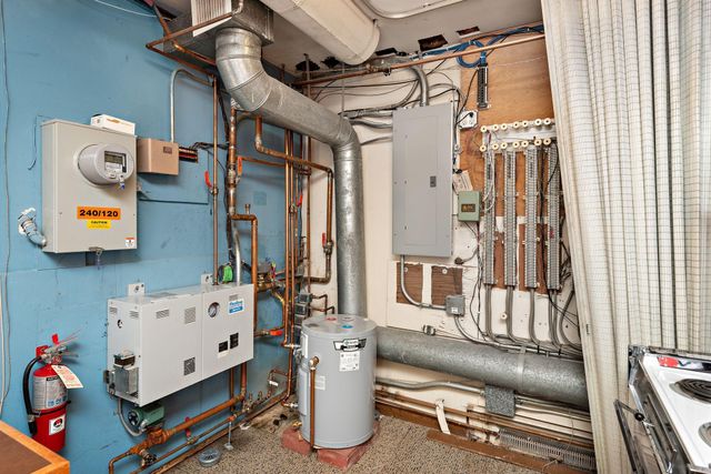 3359 Central Avenue NE, Minneapolis, MN 55418