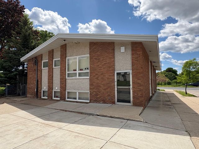 3359 Central Avenue NE, Minneapolis, MN 55418