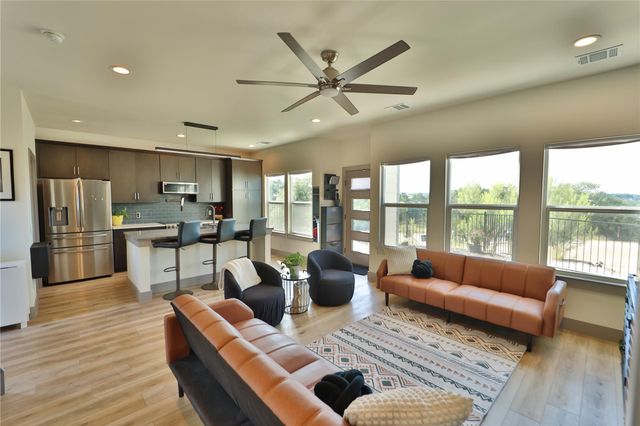10613 Knob HL, Dripping Springs, TX 78620
