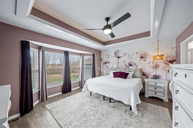 3732 NW 96th Place, Kansas City, MO 64154