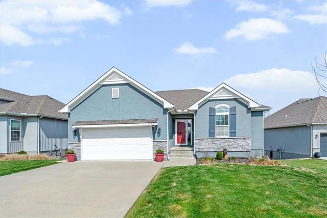 3732 NW 96th Place, Kansas City, MO 64154