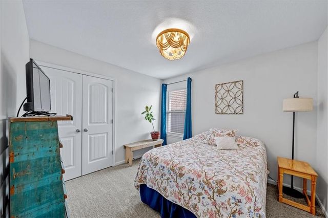 3732 NW 96th Place, Kansas City, MO 64154