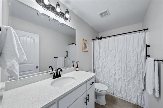 3732 NW 96th Place, Kansas City, MO 64154