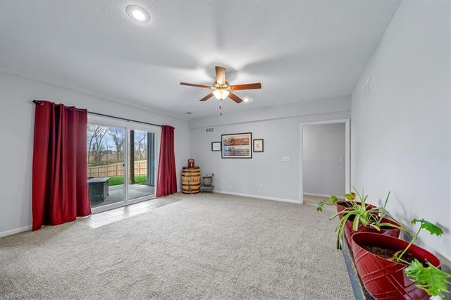 3732 NW 96th Place, Kansas City, MO 64154