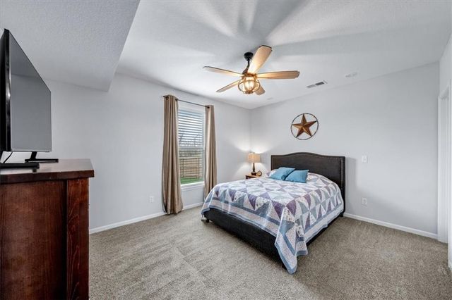 3732 NW 96th Place, Kansas City, MO 64154