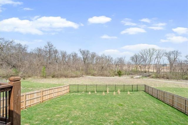 3732 NW 96th Place, Kansas City, MO 64154