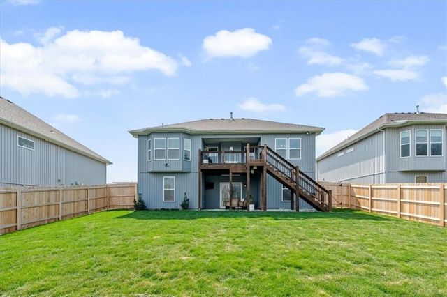 3732 NW 96th Place, Kansas City, MO 64154