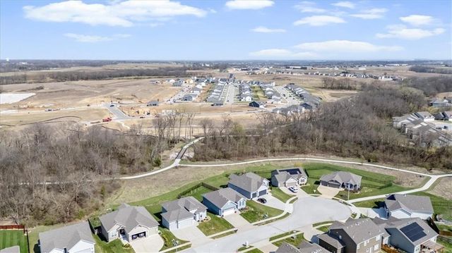 3732 NW 96th Place, Kansas City, MO 64154