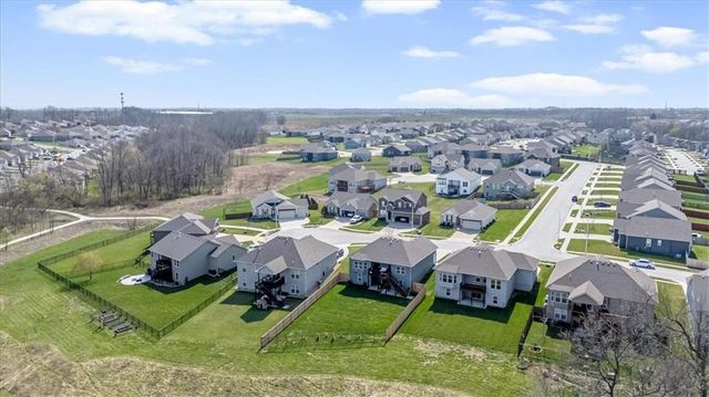 3732 NW 96th Place, Kansas City, MO 64154