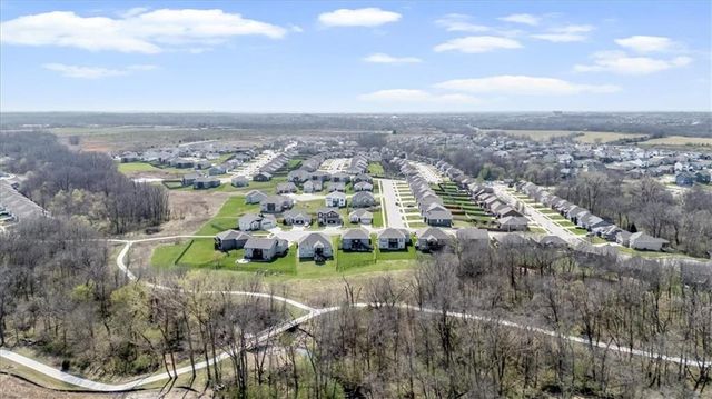 3732 NW 96th Place, Kansas City, MO 64154