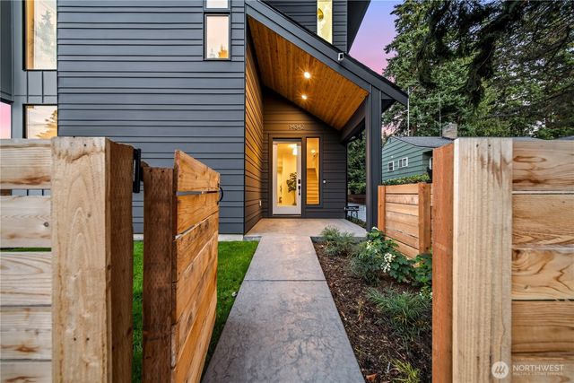 14342 Bagley Avenue N, Seattle, WA 98133