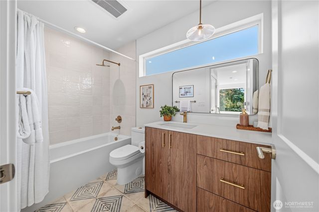 14342 Bagley Avenue N, Seattle, WA 98133