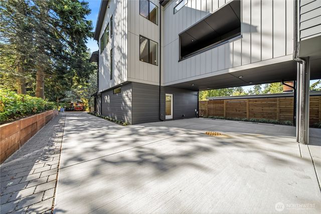 14342 Bagley Avenue N, Seattle, WA 98133