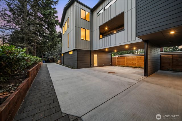 14342 Bagley Avenue N, Seattle, WA 98133