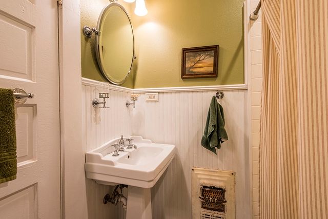 1724 5th Avenue, Fort Worth, TX 76110