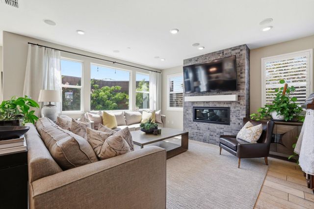 3335 Hackberry Way, Folsom, CA 95630