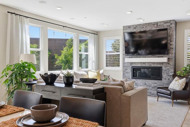 3335 Hackberry Way, Folsom, CA 95630
