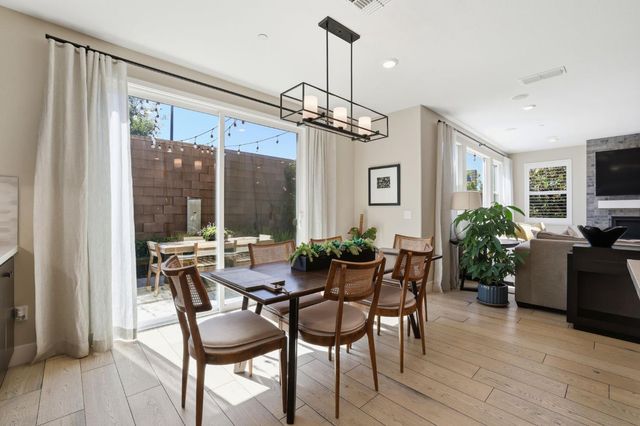3335 Hackberry Way, Folsom, CA 95630