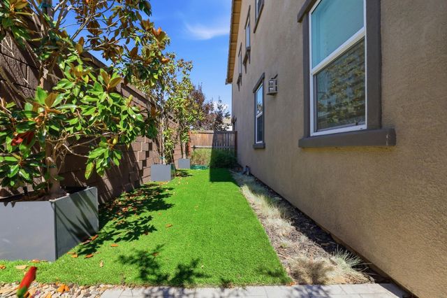 3335 Hackberry Way, Folsom, CA 95630