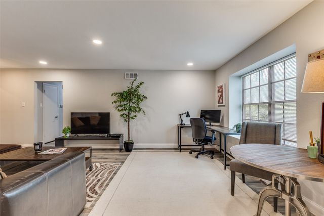 5818 E University Boulevard 236, Dallas, TX 75206