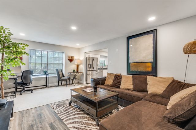 5818 E University Boulevard 236, Dallas, TX 75206