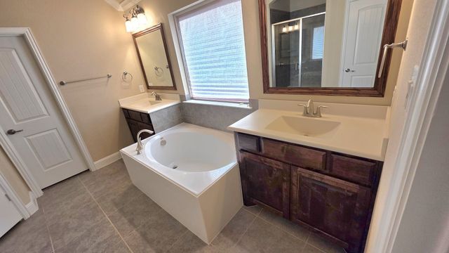 2294 Wind Meadow Lane, Lewisville, TX 75056