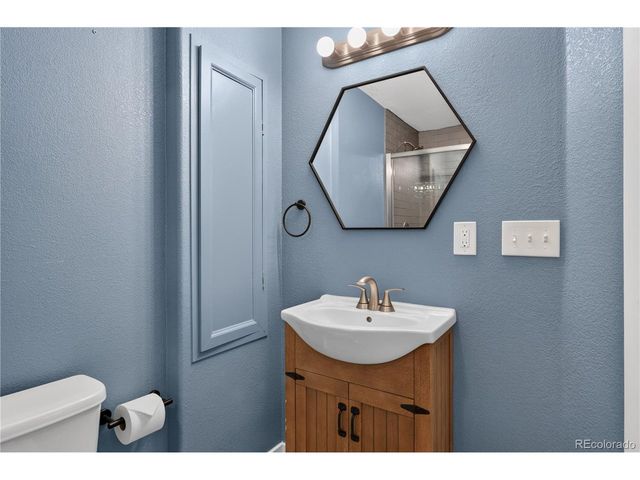 10277 Bentwood Ln, Littleton, CO 80126