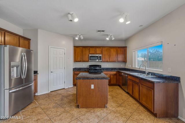 9444 W HUBBELL Street, Phoenix, AZ 85037