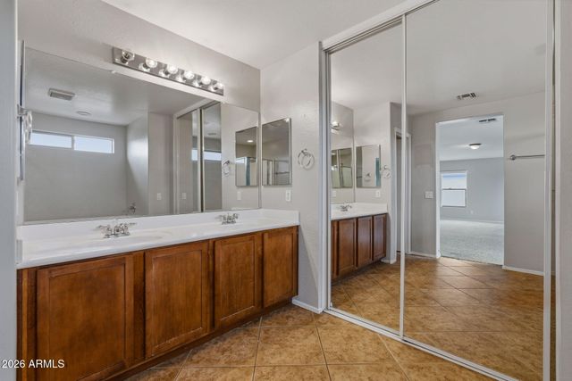 9444 W HUBBELL Street, Phoenix, AZ 85037