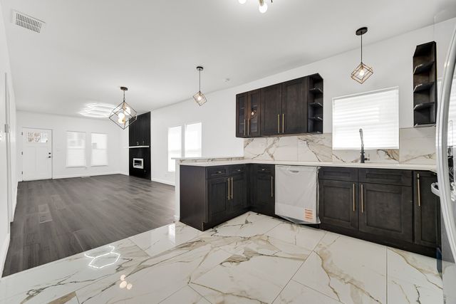 1005 W 123rd Street, Calumet Park, IL 60827