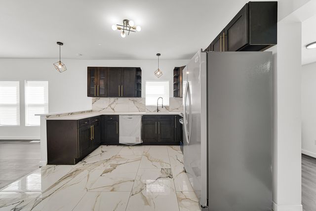 1005 W 123rd Street, Calumet Park, IL 60827