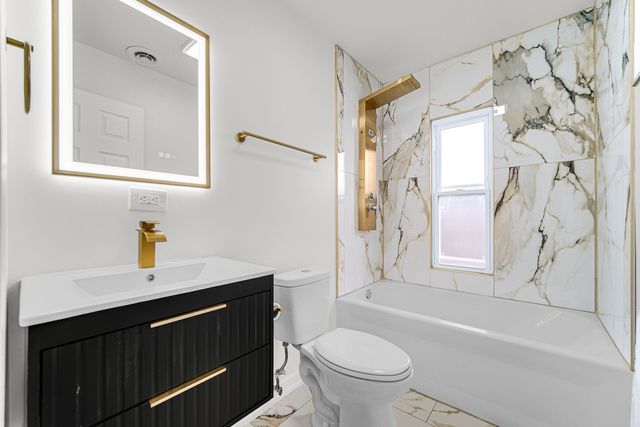 1005 W 123rd Street, Calumet Park, IL 60827