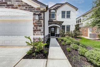 5320 Latigo Court, Alvin, TX 77511