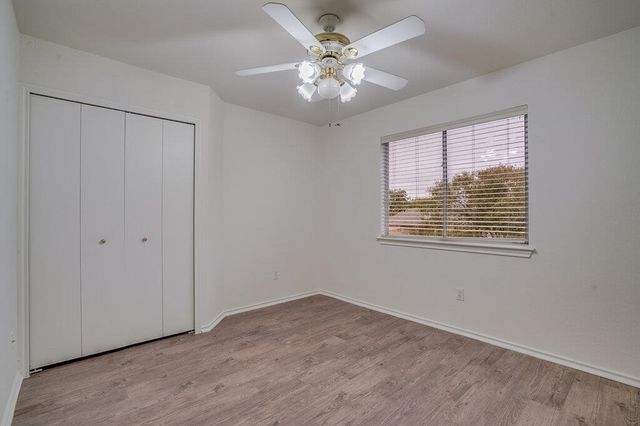 1102 Black Locust DR W, Pflugerville, TX 78660