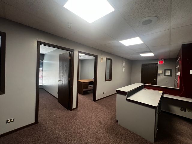 9944 S ROBERTS Road 208, Palos Hills, IL 60465