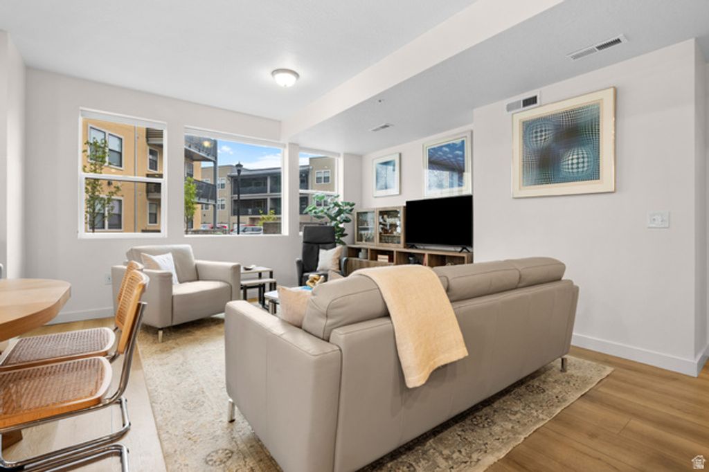 Image 2 of property listing at 8355 S SKY MIRROR LN #M102, Midvale, UT 84047