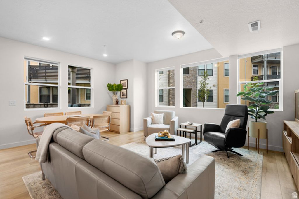 Image 20 of property listing at 8355 S SKY MIRROR LN #M102, Midvale, UT 84047