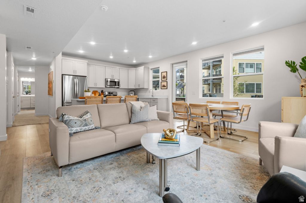 Image 3 of property listing at 8355 S SKY MIRROR LN #M102, Midvale, UT 84047