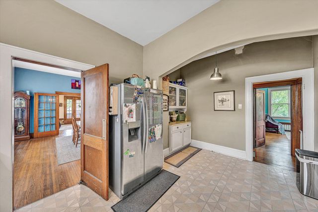 323 N Maple ST, Vinton, VA 24179