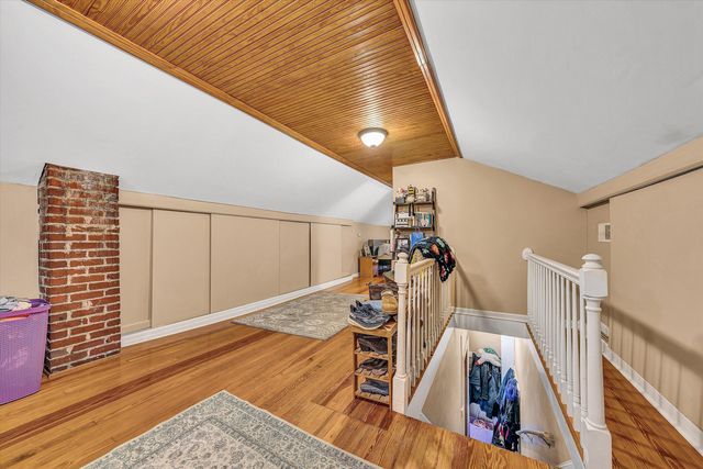 323 N Maple ST, Vinton, VA 24179